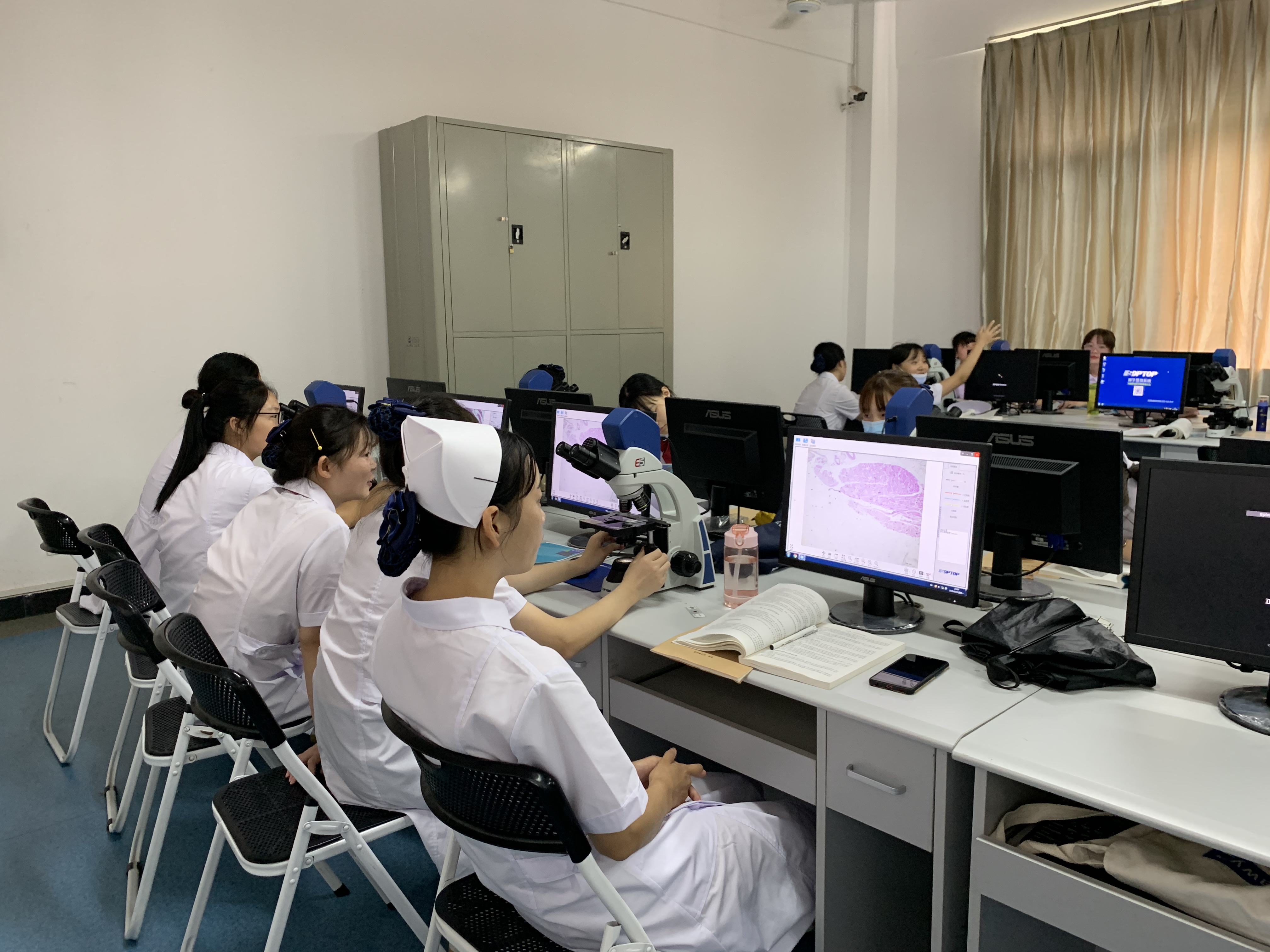 医护学院课外分组实践教学拉开帷幕(图2)