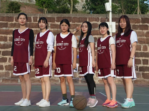 医护学院女子组荣获“川科杯校园篮球赛”冠军(图1)